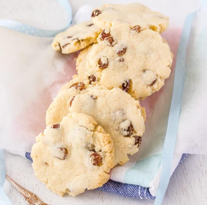 Buttery Raisin Cookies