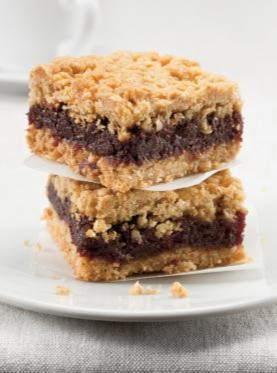 Lucy’s Date and Oat Slice