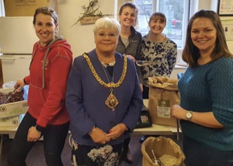 Scoop and Scales welcomes the Mayor of Macclesfield   